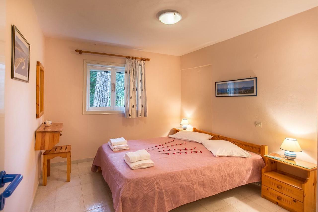 Ormos Drepanou Apartments Лигия Экстерьер фото