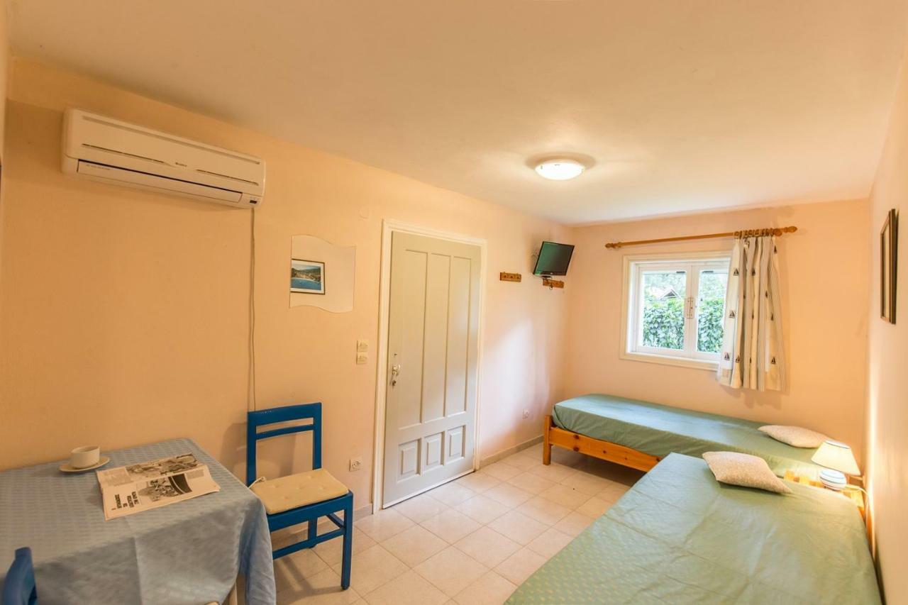 Ormos Drepanou Apartments Лигия Экстерьер фото